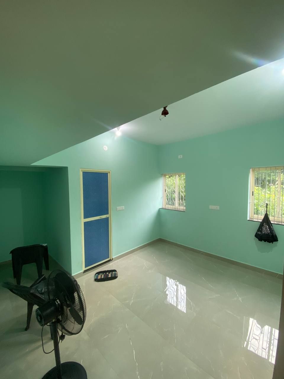 2 BHK, Верхний Мандрем — фото 2