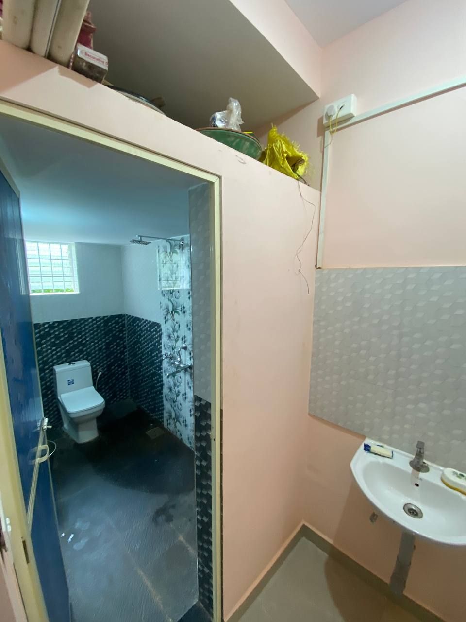 2 BHK, Верхний Мандрем — фото 4