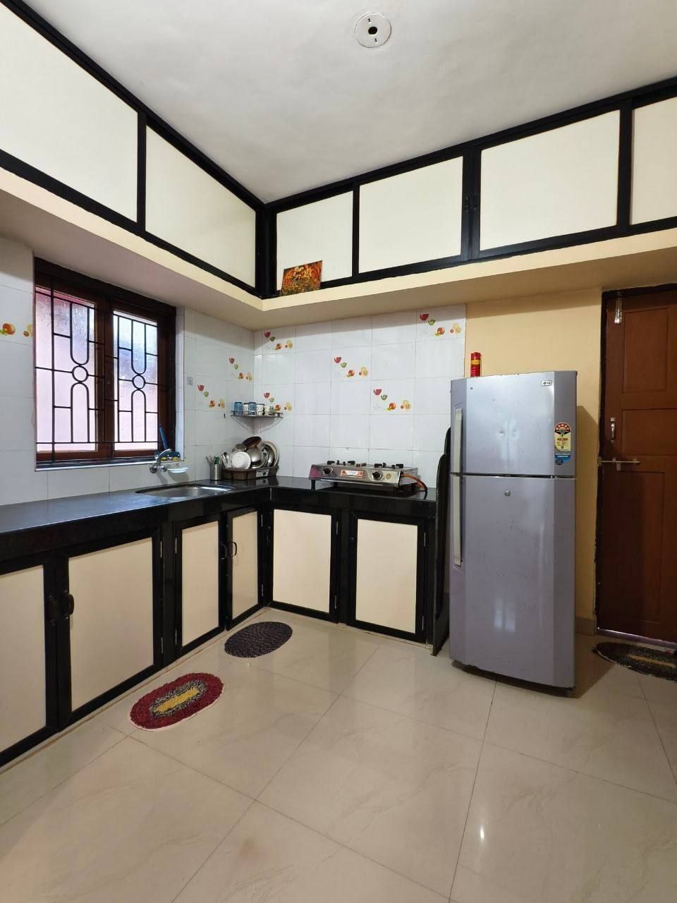 2 BHK, Нижний Мандрем — фото 2