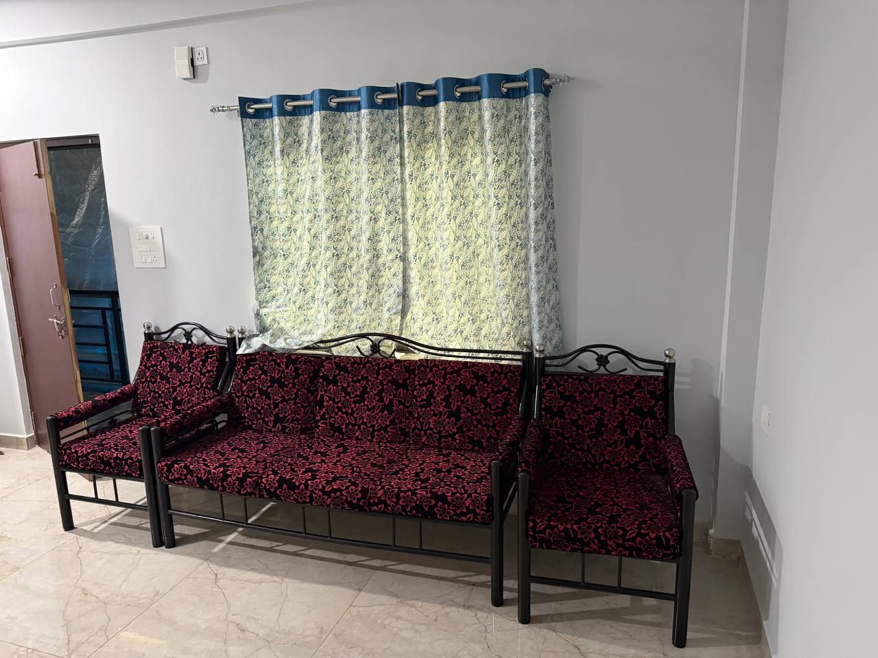 2 BHK, Морджим — фото 2