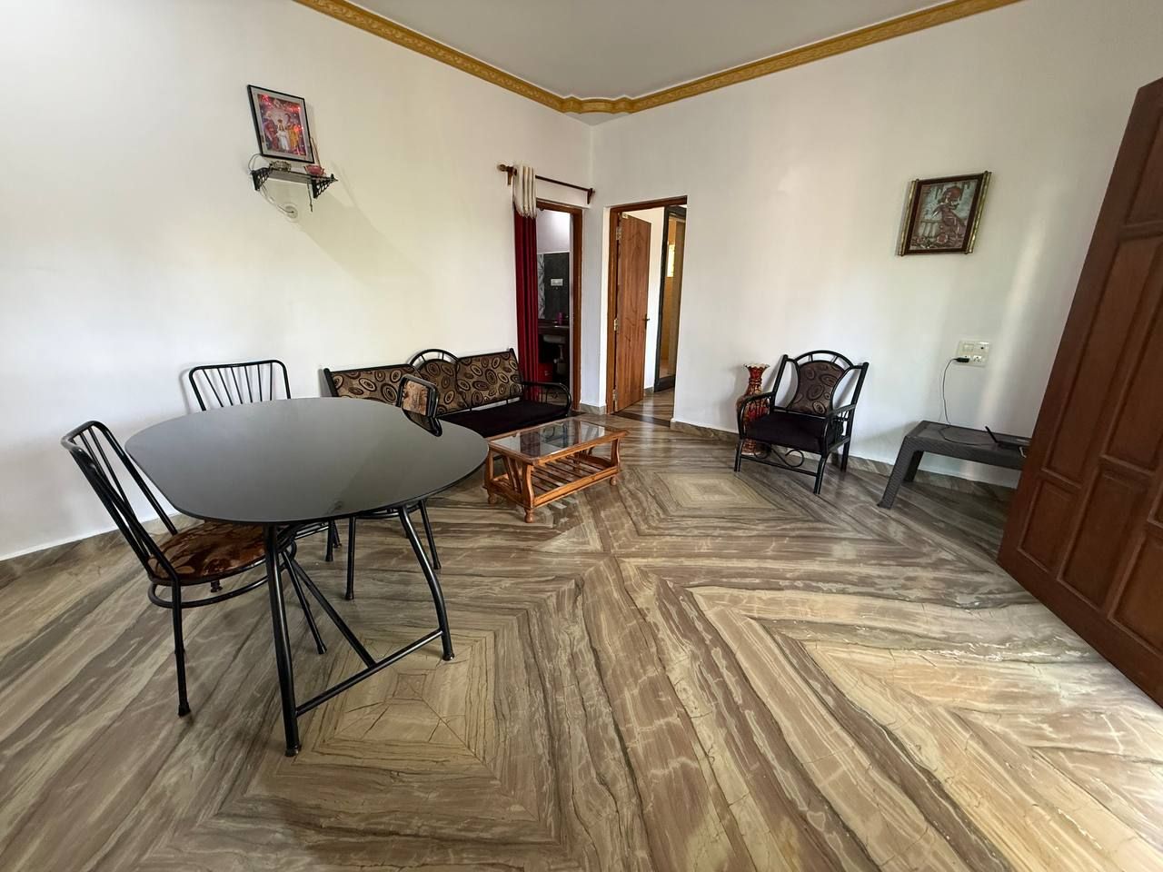 2 BHK, Нижний Мандрем — фото 2