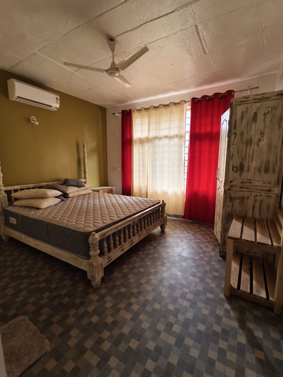 2 BHK, Ашвем — фото 4