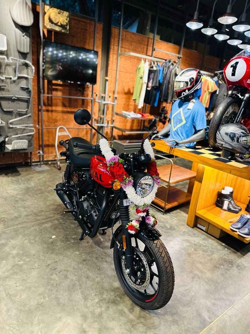 Royal Enfield Hunter 350 в Гоа