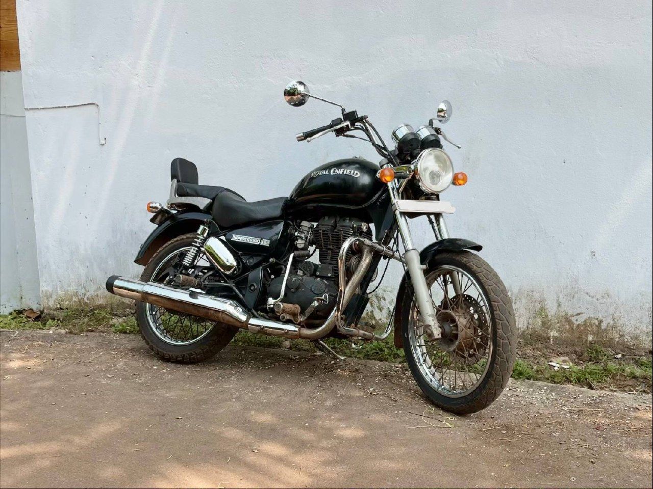 Royal Enfield Thunderbird 350 в Гоа