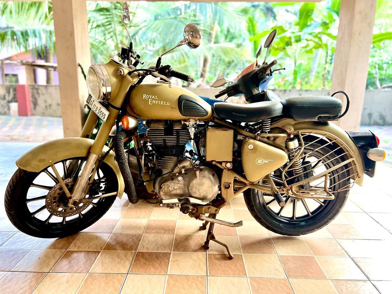 Royal Enfield Classic 500 в Гоа